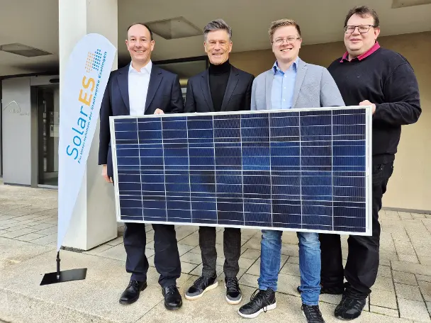 Kooperation für den neuen Bürgersolarpark Dettingen Kooperation für den neuen Bürgersolarpark Dettingen